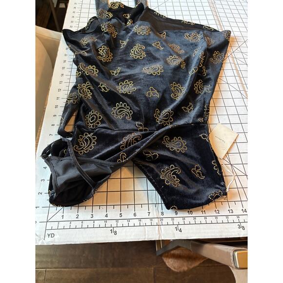 NWT TulaRosa REVOLVE Black Velvet Emily‎ Wrap Dress Gold Paisley Studs XXS - Picture 14 of 15